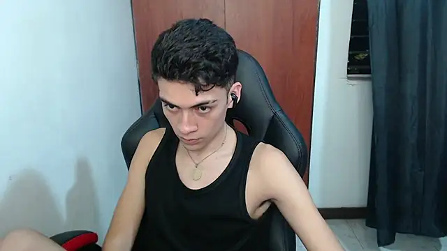 Rimuru17 online show from 04/12/26, 04:27