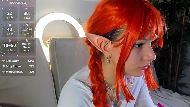 Snapshot of Molly_Platt chatting on 12/01/25, 09:26 Molly Platt online show from 12/01/25, 09:26