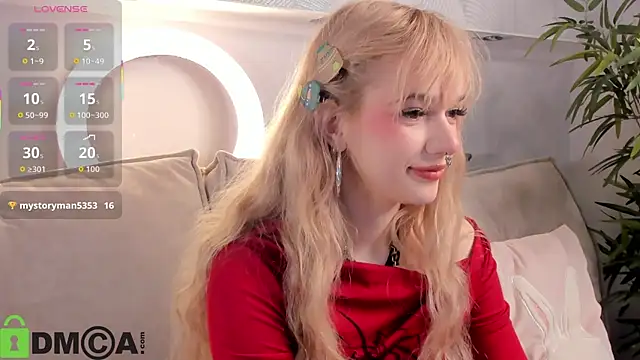 Molly Platt online show from 04/12/26, 09:23