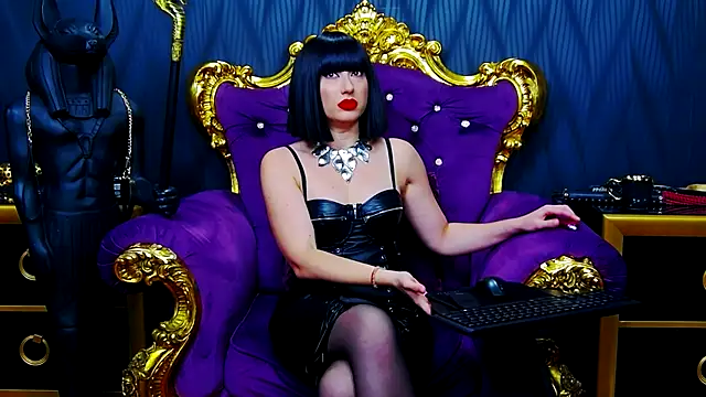 LaraMaeve online show from 10/30/25, 05:39