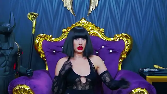 LaraMaeve online show from 11/12/25, 06:06