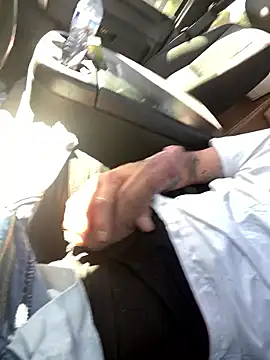 Snapshot of Lilbig_24 chatting on 10/14/25, 03:12 Lilbig 24 online show from 10/14/25, 03:12