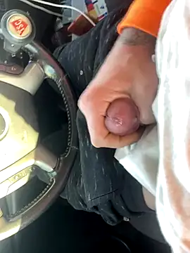 Snapshot of Lilbig_24 chatting on 11/30/25, 09:04 Lilbig 24 online show from 11/30/25, 09:04