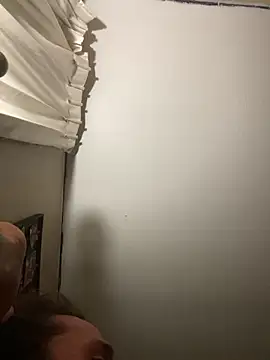 Snapshot of Lilbig_24 chatting on 10/02/25, 07:34 Lilbig 24 online show from 10/02/25, 07:34