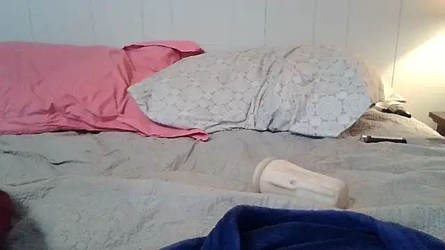 Snapshot of Lilbig_24 chatting on 01/12/26, 05:42 Lilbig 24 online show from 01/12/26, 05:42