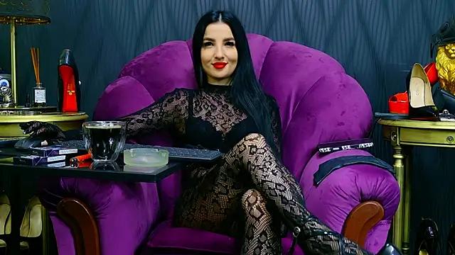 Snapshot of VivianReeve chatting on 06/15/26, 12:16 VivianReeve online show from 06/15/26, 12:16