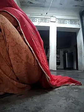 aunty sumy online show from 04/17/26, 01:19