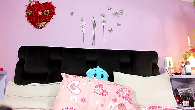 KendallWings online show from 11/30/25, 05:08