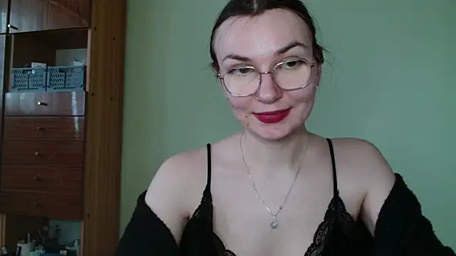 Snapshot of LooveELLYx chatting on 02/05/25, 02:48 LooveELLYx online show from 02/05/25, 02:48