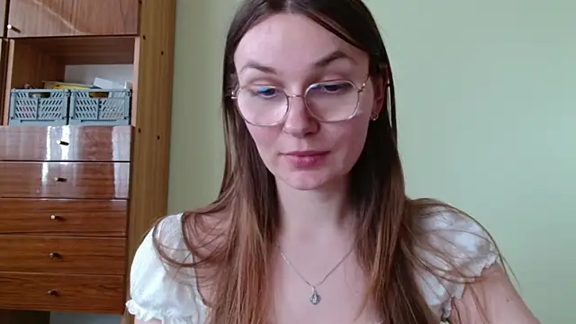 Snapshot of LooveELLYx chatting on 04/23/26, 12:29 LooveELLYx online show from 04/23/26, 12:29