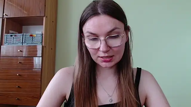 Snapshot of LooveELLYx chatting on 06/10/26, 01:34 LooveELLYx online show from 06/10/26, 01:34