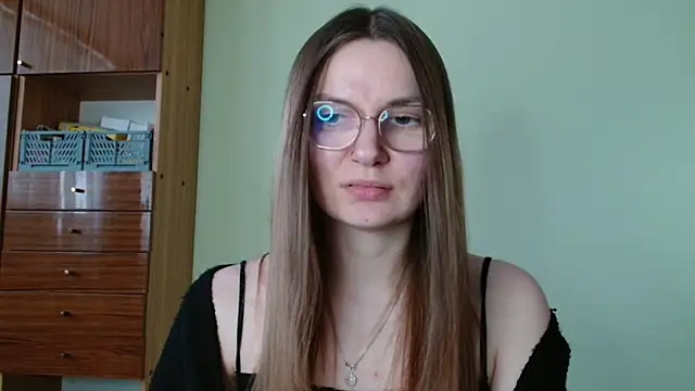 LooveELLYx online show from 02/04/26, 02:34