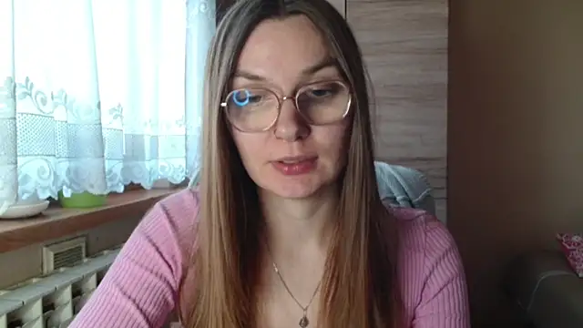 LooveELLYx online show from 11/19/25, 02:39