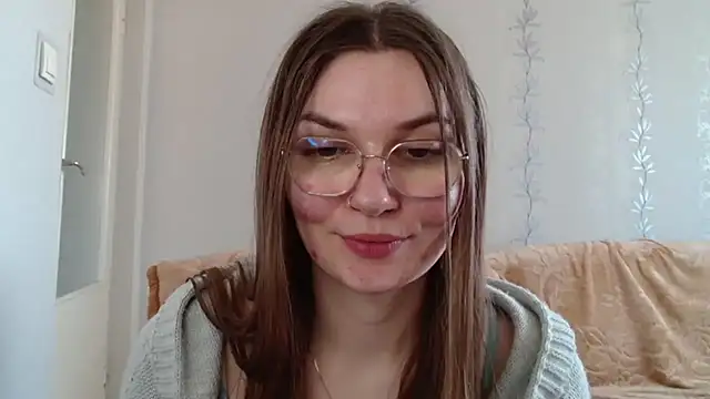 Snapshot of LooveELLYx chatting on 03/16/25, 11:05 LooveELLYx online show from 03/16/25, 11:05
