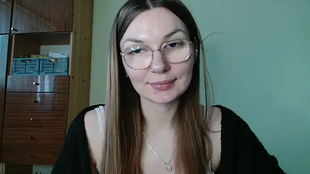 LooveELLYx online show from 02/12/26, 07:30