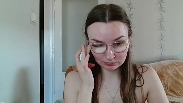 Snapshot of LooveELLYx chatting on 03/19/25, 02:35 LooveELLYx online show from 03/19/25, 02:35