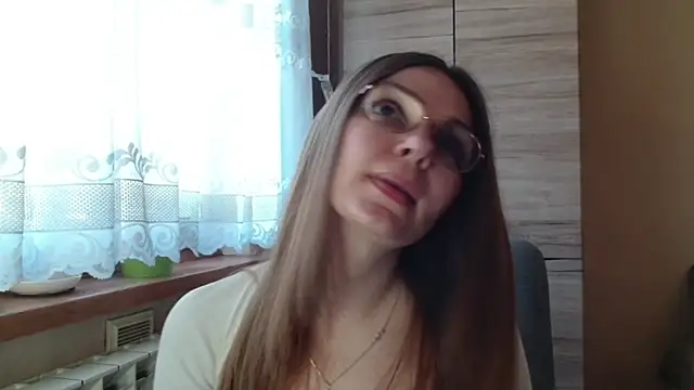 LooveELLYx online show from 11/07/25, 07:46