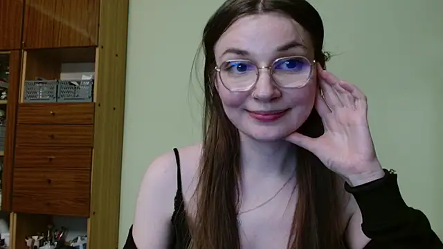 Snapshot of LooveELLYx chatting on 03/09/25, 05:49 LooveELLYx online show from 03/09/25, 05:49
