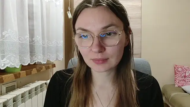 LooveELLYx online show from 12/17/25, 10:04