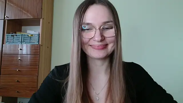 LooveELLYx online show from 02/02/26, 02:27