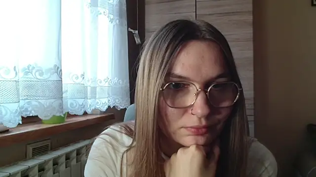 LooveELLYx online show from 10/30/25, 02:36