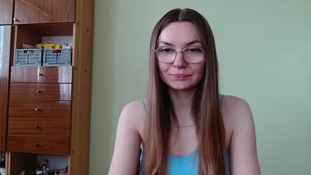 Snapshot of LooveELLYx chatting on 06/16/26, 06:24 LooveELLYx online show from 06/16/26, 06:24