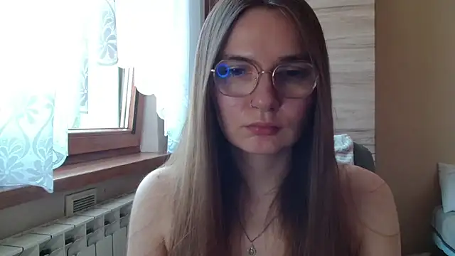 Snapshot of LooveELLYx chatting on 06/27/26, 06:30 LooveELLYx online show from 06/27/26, 06:30