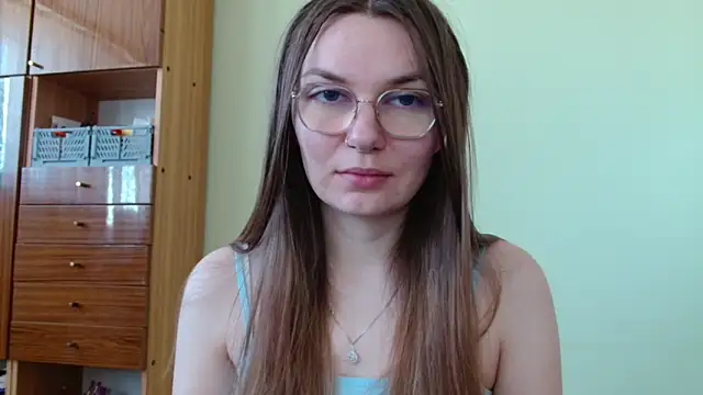 Snapshot of LooveELLYx chatting on 05/20/26, 06:32 LooveELLYx online show from 05/20/26, 06:32
