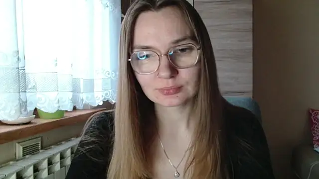 LooveELLYx online show from 12/05/25, 07:29