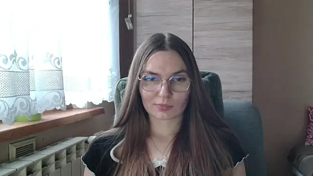 LooveELLYx online show from 12/21/25, 07:32