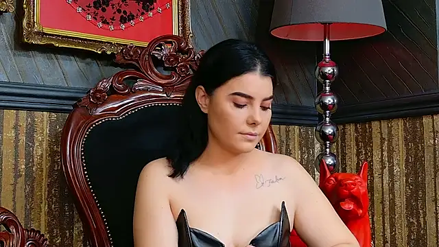 MistressEly online show from 12/19/25, 12:18