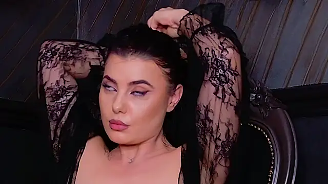 Snapshot of MistressEly chatting on 07/05/26, 04:19 MistressEly online show from 07/05/26, 04:19
