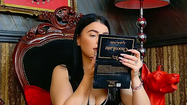 Snapshot of MistressEly chatting on 11/29/25, 01:00 MistressEly online show from 11/29/25, 01:00