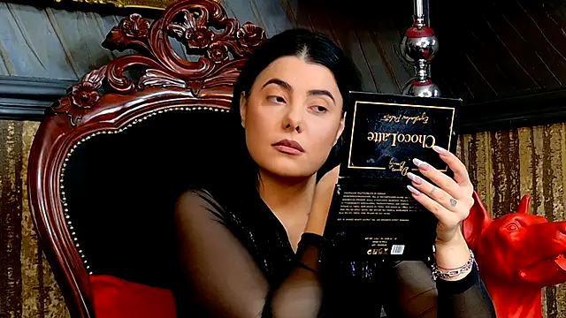 Snapshot of MistressEly chatting on 11/09/25, 12:31 MistressEly online show from 11/09/25, 12:31