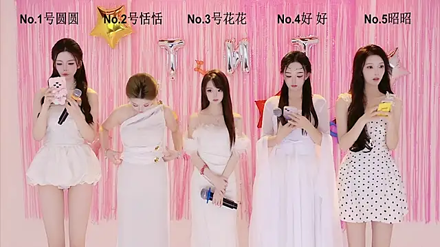 Snapshot of TNT-Sister chatting on 09/30/25, 05:35 TNT-Sister online show from 09/30/25, 05:35