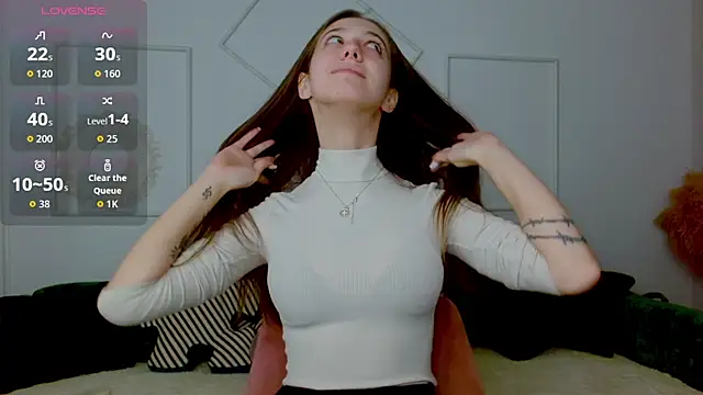 Snapshot of Little_cherryy__ chatting on 10/15/25, 07:16 Little cherryy online show from 10/15/25, 07:16