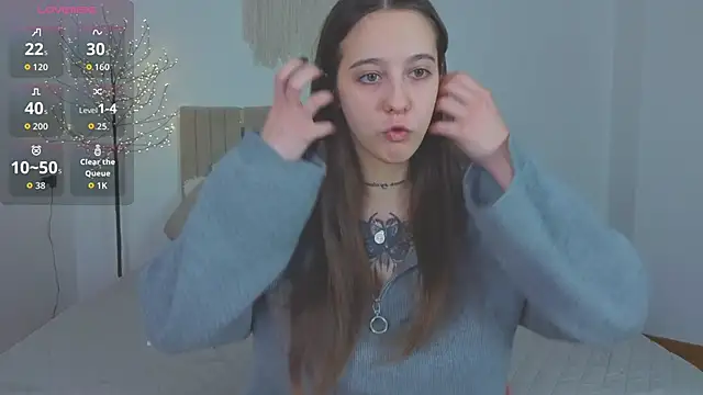 Snapshot of Little_cherryy__ chatting on 11/29/25, 07:19 Little cherryy online show from 11/29/25, 07:19