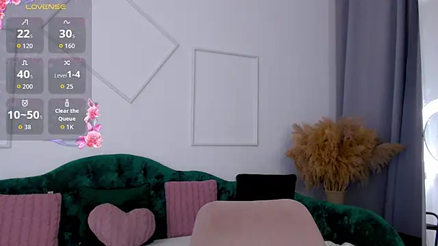 Snapshot of Little_cherryy__ chatting on 09/12/25, 06:46 Little cherryy online show from 09/12/25, 06:46