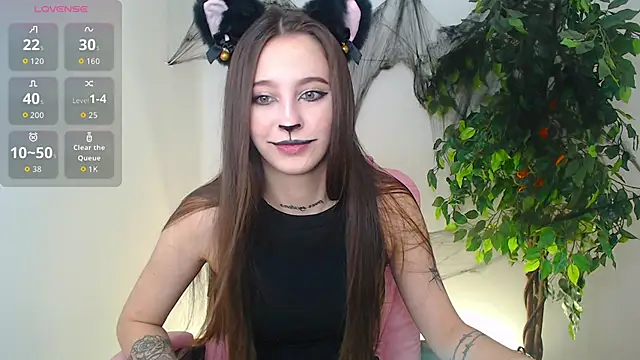 Snapshot of Little_cherryy__ chatting on 10/30/25, 08:12 Little cherryy online show from 10/30/25, 08:12