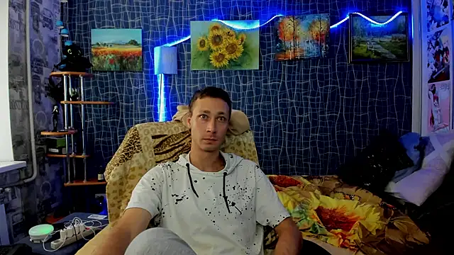 CuteBoy228 online show from 11/18/25, 11:02