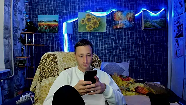 CuteBoy228 online show from 11/26/25, 08:53