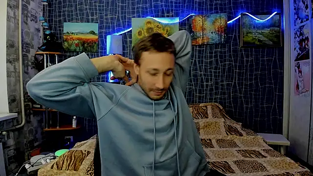 CuteBoy228 online show from 12/18/25, 01:26