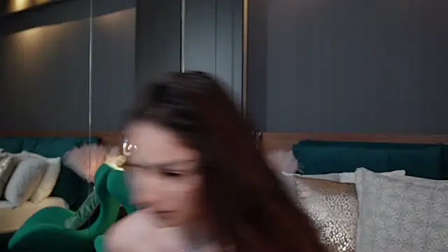EmilyTrix online show from 05/08/26, 05:17