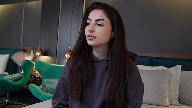 EmilyTrix online show from 03/04/26, 06:32