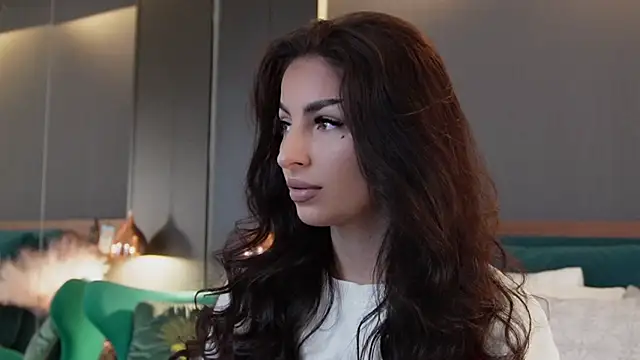 EmilyTrix online show from 11/27/25, 02:12