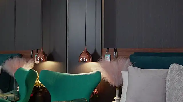 EmilyTrix online show from 04/15/26, 12:16