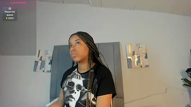 Sophia Ebony online show from 11/18/25, 12:41