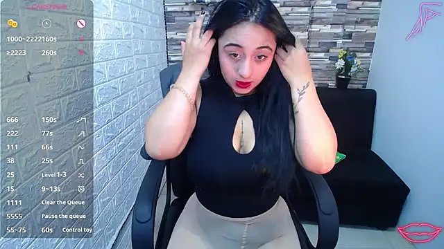 isabelsaenzxx online show from 11/25/25, 12:49