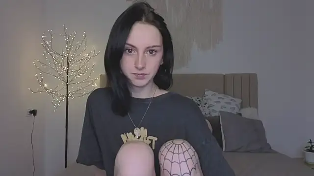 Little moly999 online show from 11/30/25, 09:21