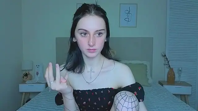 Little moly999 online show from 11/04/25, 10:02